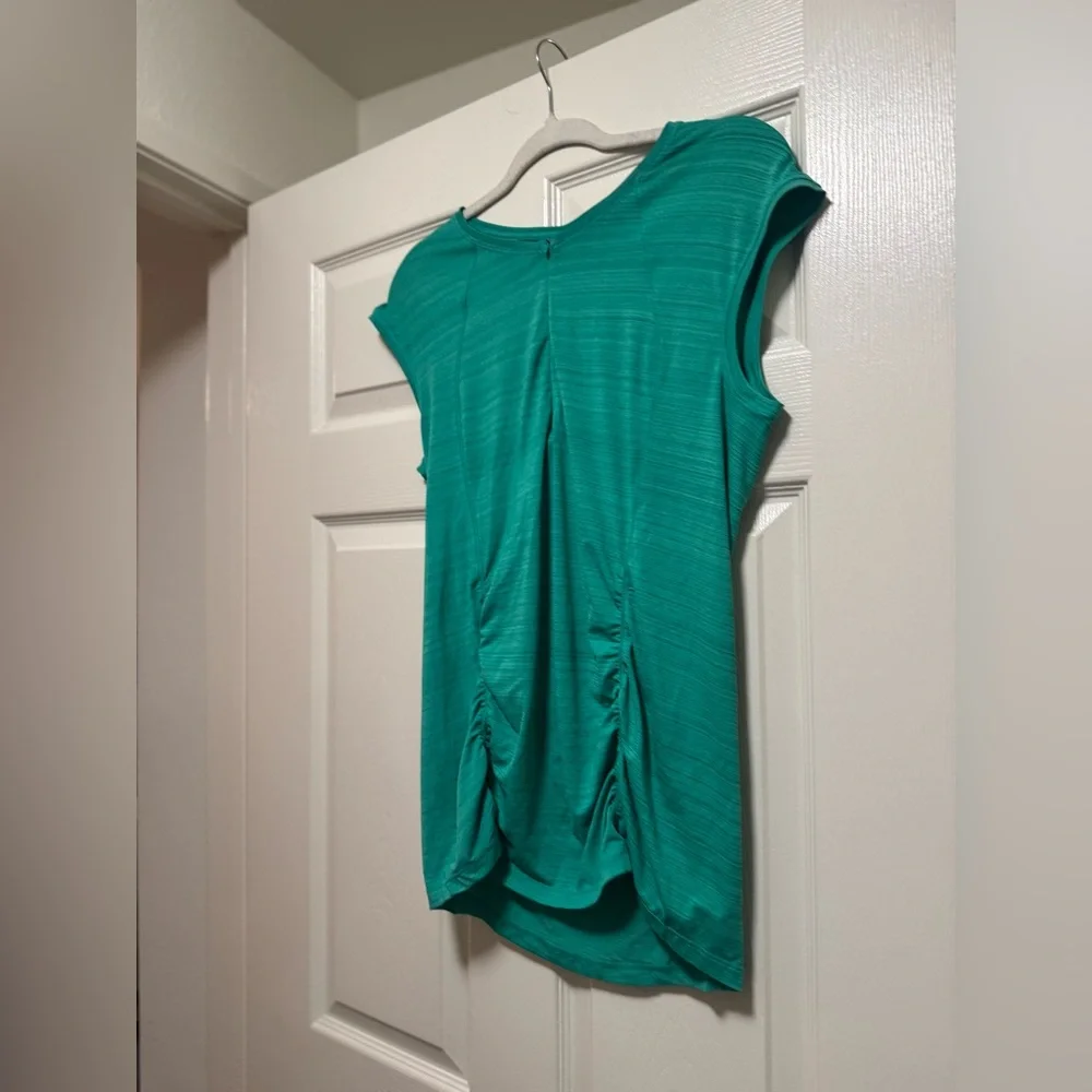 Athleta Pacific Countoured Tank Top - Picture 2 of 8